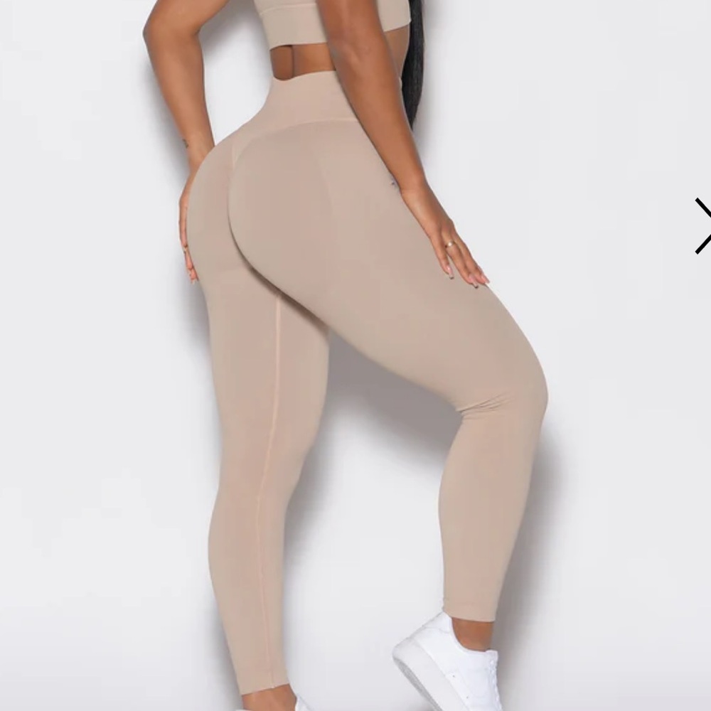 Bombshell Sportswear Beige High-Waist Seamless Leggings - Picture 2 of 8